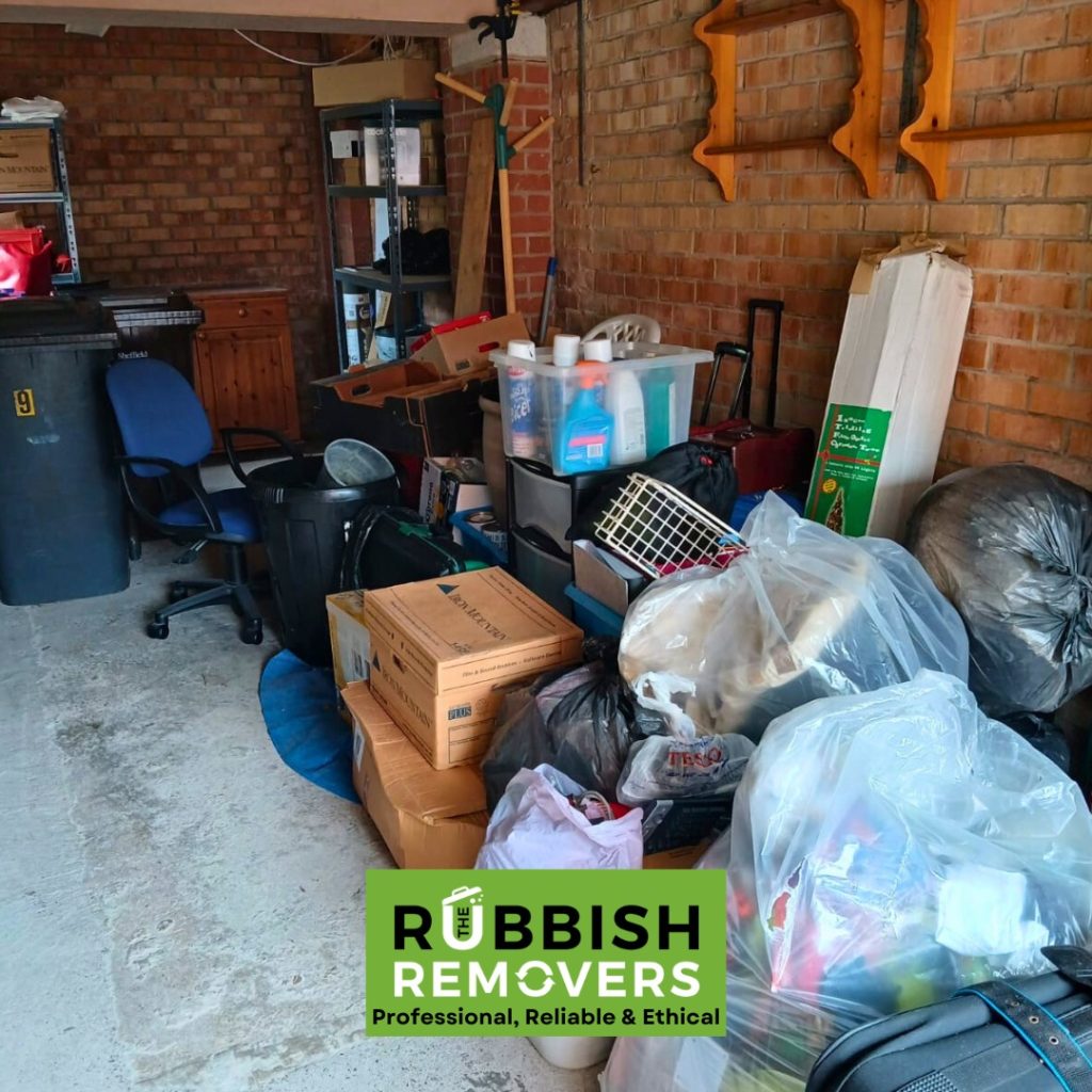 Clearing Out The Clutter - The Rubbish Removers
