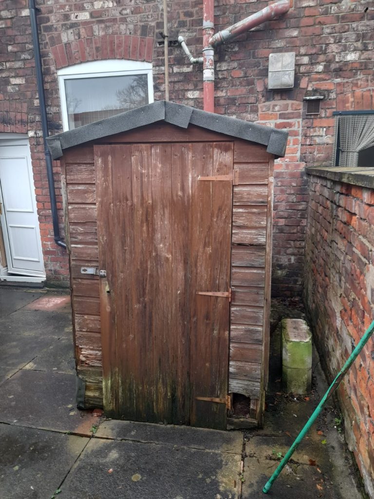 Shed ready for us to dismantle and dispose of.
